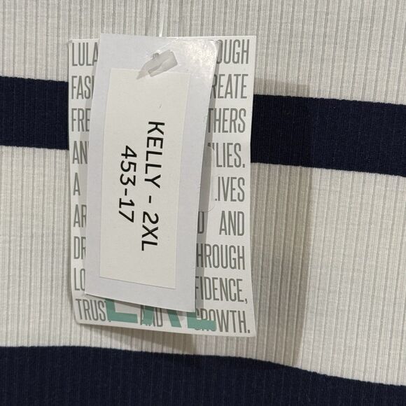 LuLaRoe Kelly Top Navy Blue Stripe‎  2XL NWT - Picture 6 of 8